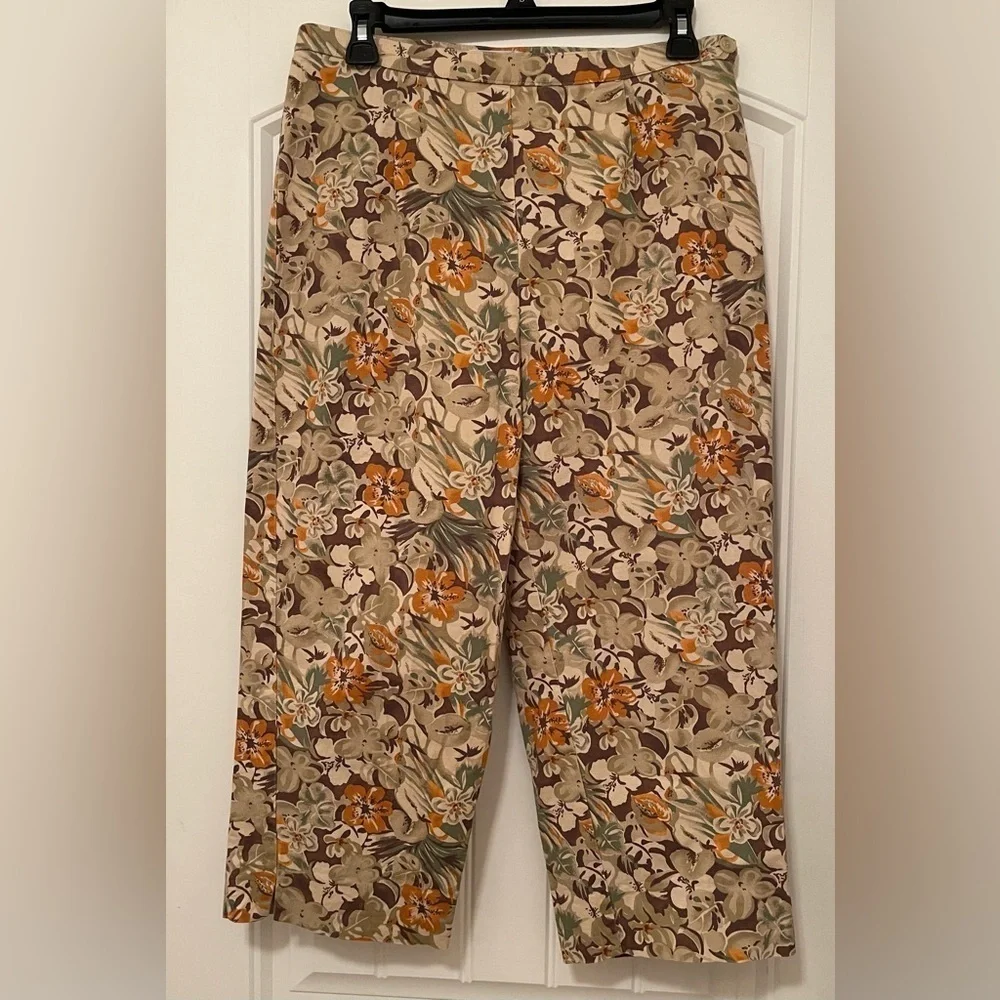CHAUS CAPRI floral pattern, browns greens rust colors, side, zipper women size12